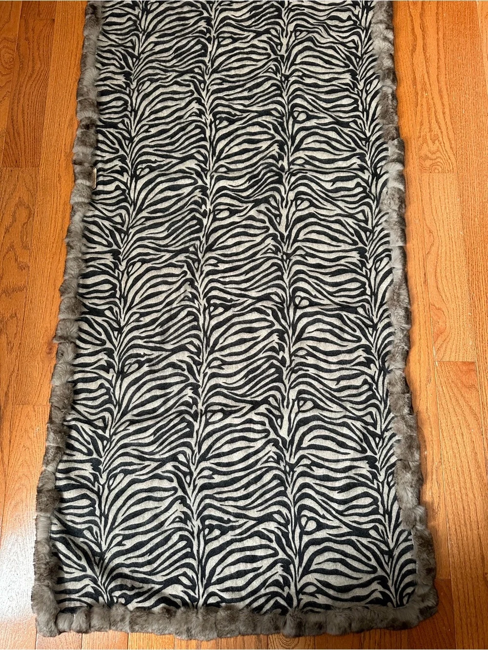 La Fiorentina Real Rex Rabbit Fur Trim Animal Print Wrap Shawl Scarf 26